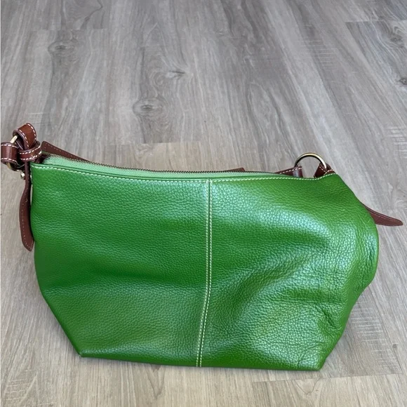 Dooney & Bourke Vibrant Green Mary Bag - Picture 4 of 10